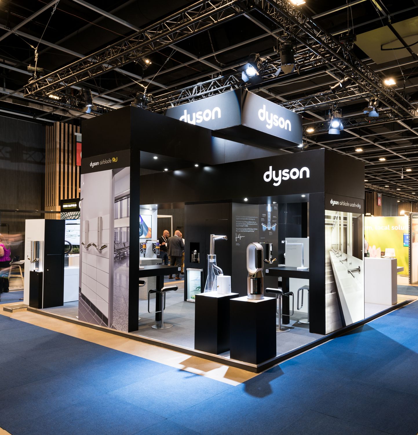 V15 Dyson meilleur aspirateur sans fil pour nettoyer les poils d'animaux